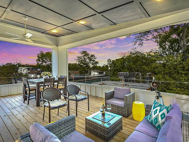 upstairs deck