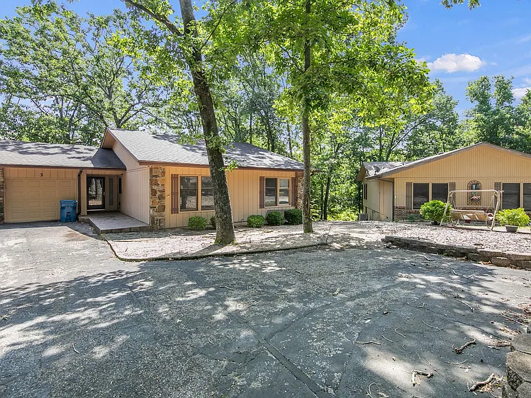 3 Joanie Ln — Photo 4