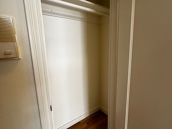 5th image of 225 Lincoln Way #1022R