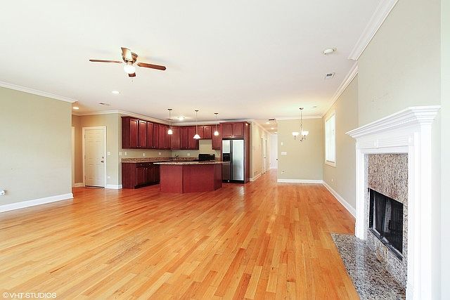 1st image of 471 E Bowen Ave Unit 2