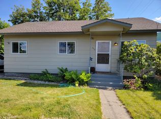 208 E 4th St, Grandview, WA