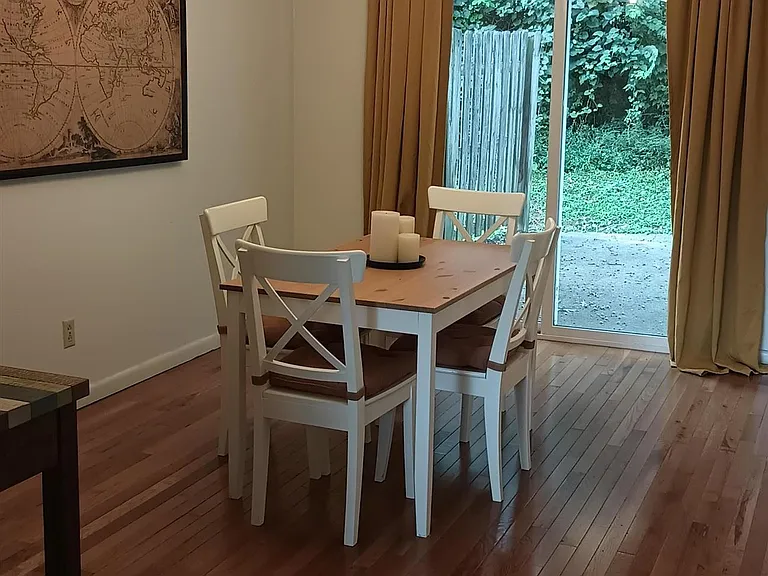 1601 S Dorchester Dr — Photo 6