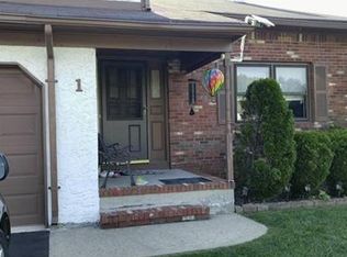 1 Winsor Ct, Sayreville, NJ