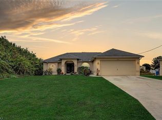 3852 Highlight St, Fort Myers, FL 33905