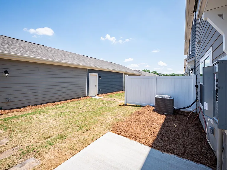 310 Planters Pl — Photo 16