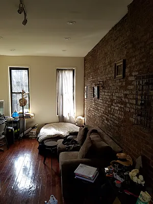 Rented by Chartwell Manhattan Realty | media 8