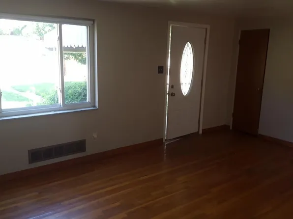 3355 Mary Pl, Pittsburgh, PA 15234