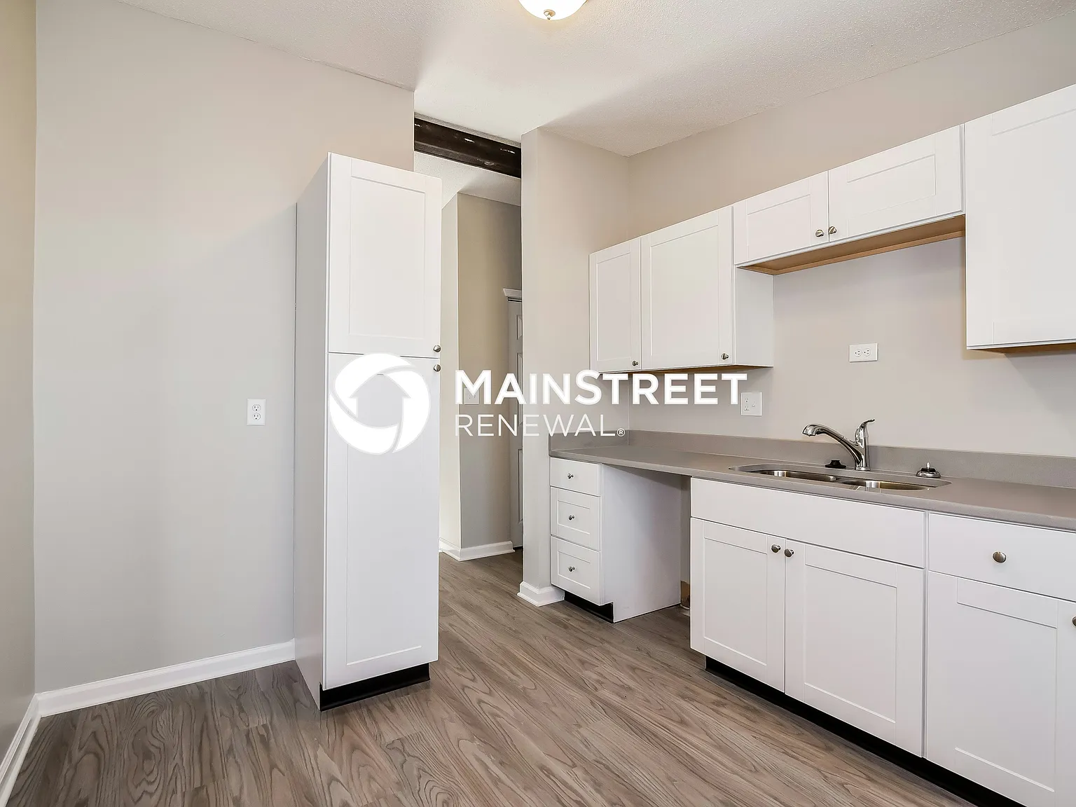 10330 Sheffield Ct — Photo 4