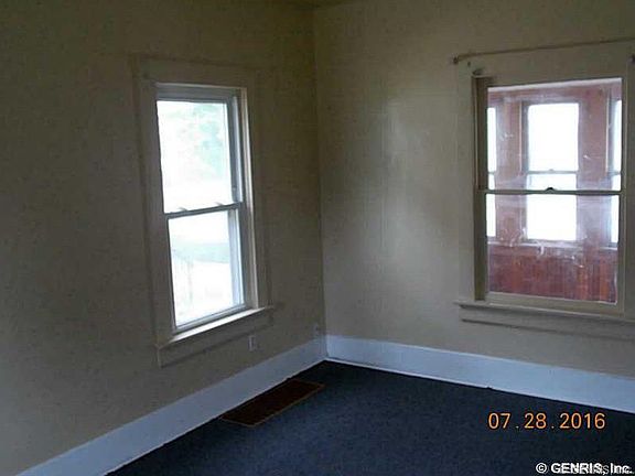 4th image of 78 Wilbur St
