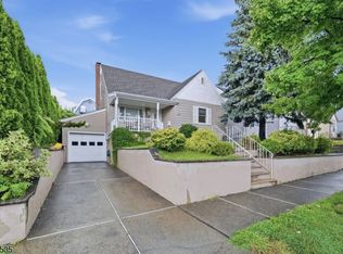 647-649 Devon St, Kearny, NJ 07032