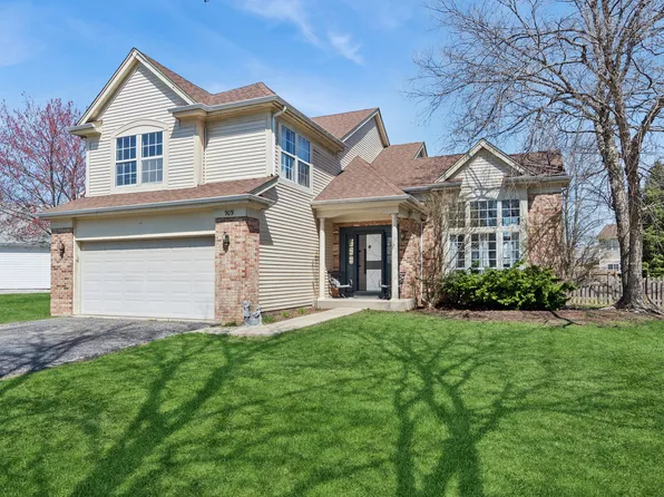 909 Brompton Cir, Bolingbrook, IL 60440