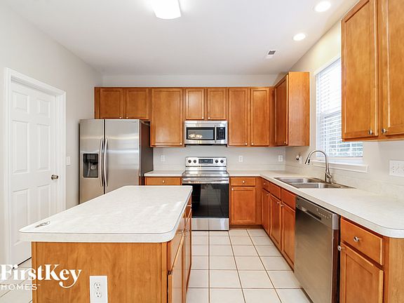 4th image of 6217 Elderbush Dr