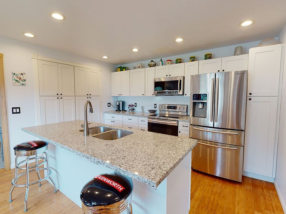 250 Coos Bay Wagon Rd, Roseburg, OR 97471 MLS 23626864 Zillow