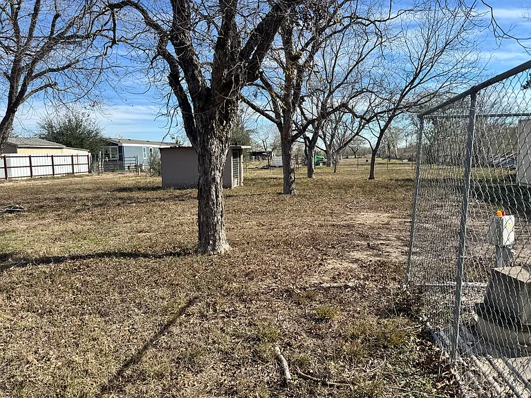 17310 State Highway 16 S — Photo 19