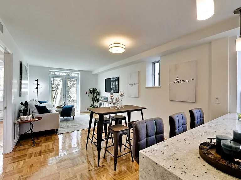 42 Glen Elm Ave #206 — Photo 81