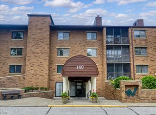 140 Fox Hollow Dr #408B, Mayfield Heights, OH 44124
