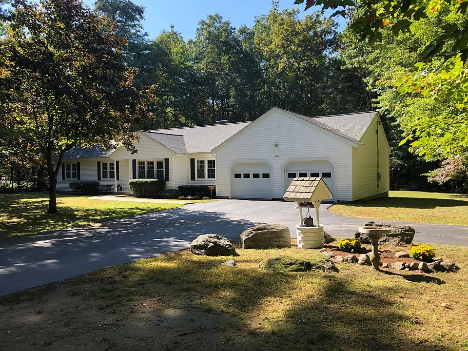 200 Lincoln St