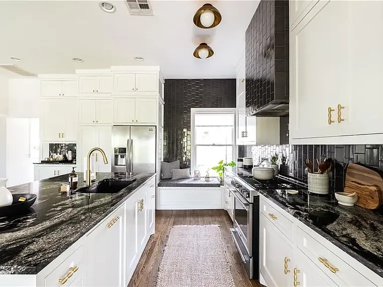 720 NW 18th St — Photo 11