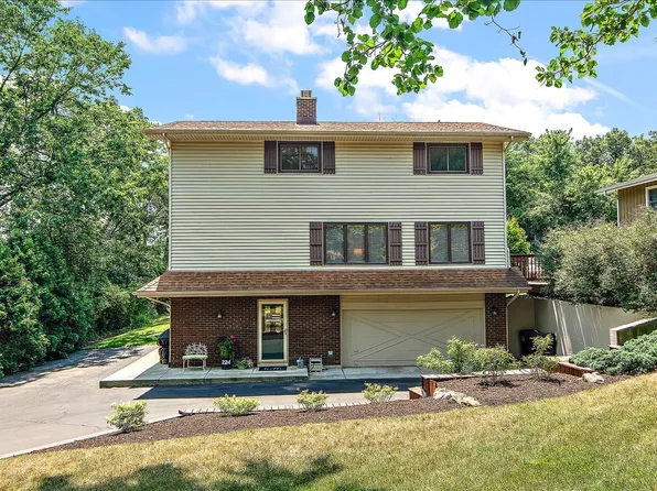 224 Hauser Ct, New Lenox, IL 60451