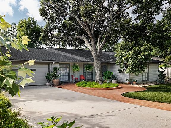 2nd image of 5907 Bullard Dr