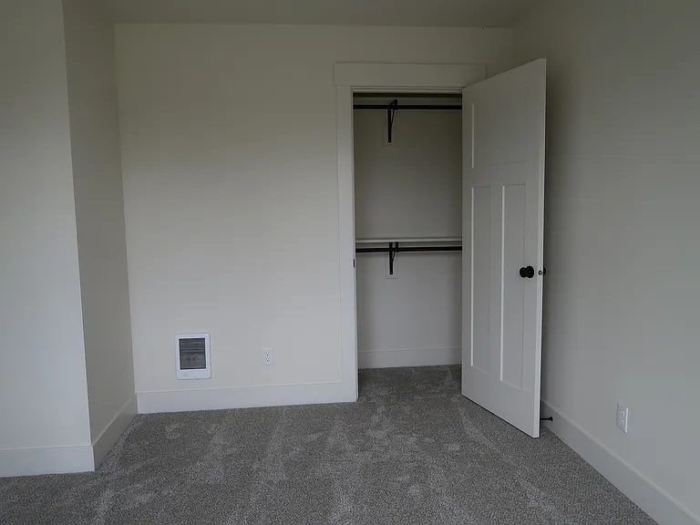Seven Oaks Luxury Duplexes — Photo 89