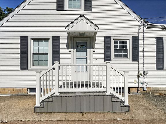 4th image of 2825 E Center St