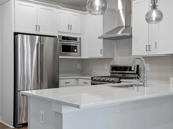 45177 Drowes Ter, Dulles, VA 20166