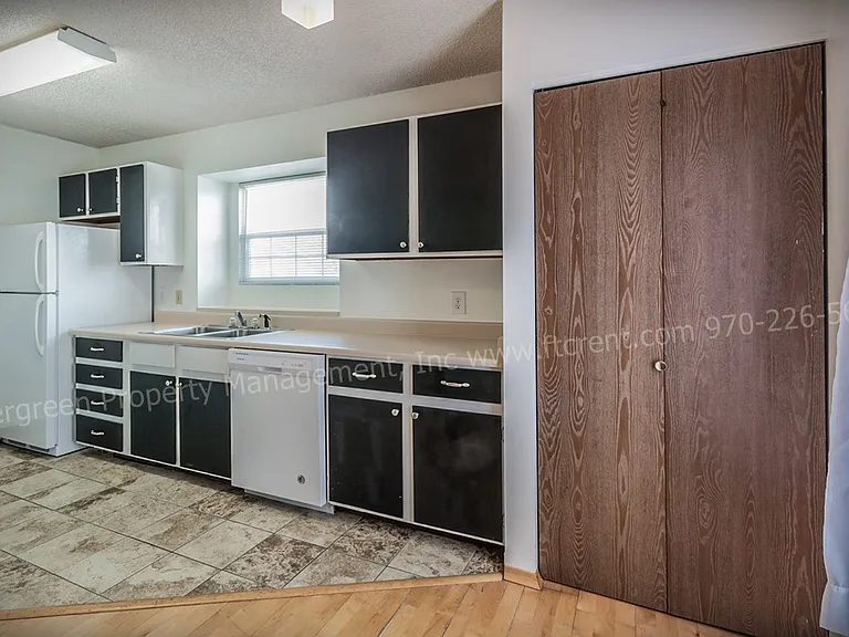 1301 University Ave #C301 — Photo 11