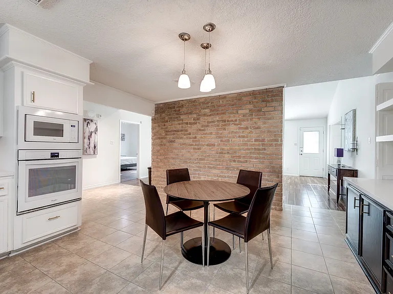 1722 S Kirkwood Rd — Photo 22