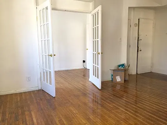 Rented by Rapid Realty Cobble Hill | media 10