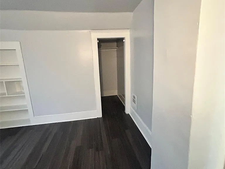6242 Frontenac St — Photo 12
