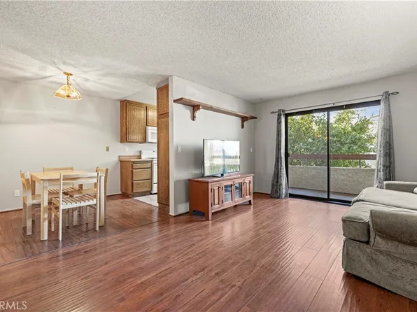 28011 Tiffany Ln Unit 325, Santa Clarita, CA 91387