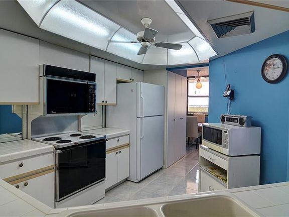 5th image of 9550 S Ocean Dr APT 1007