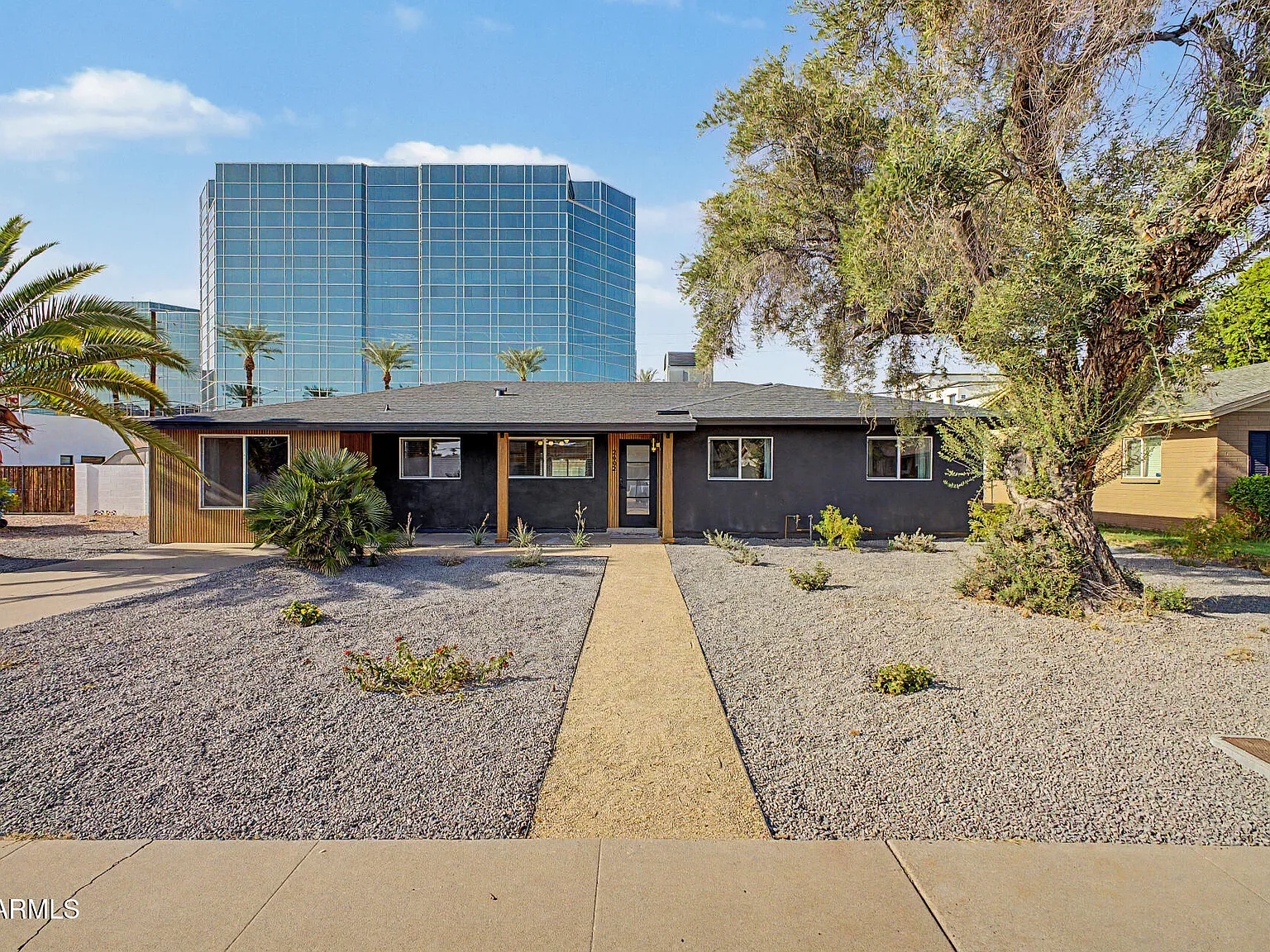 4 bed, 3.0 bath, 2035 sqft, $4,500 — Photo 1