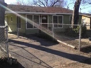 307 Bates St, Uvalde, TX 78801