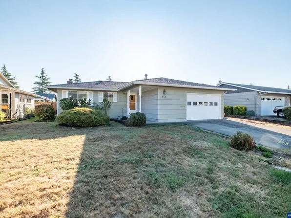 464 W Clackamas Cir, Woodburn, OR 97071