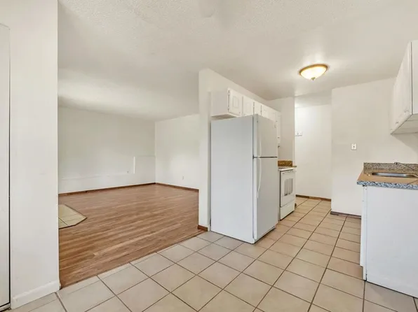Aurora Park Apartments