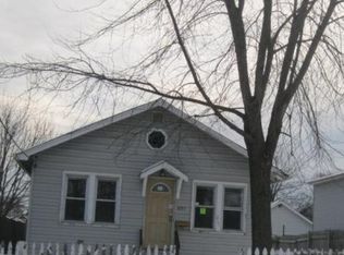 571 S Elmwood Ave, Waukegan, IL 60085