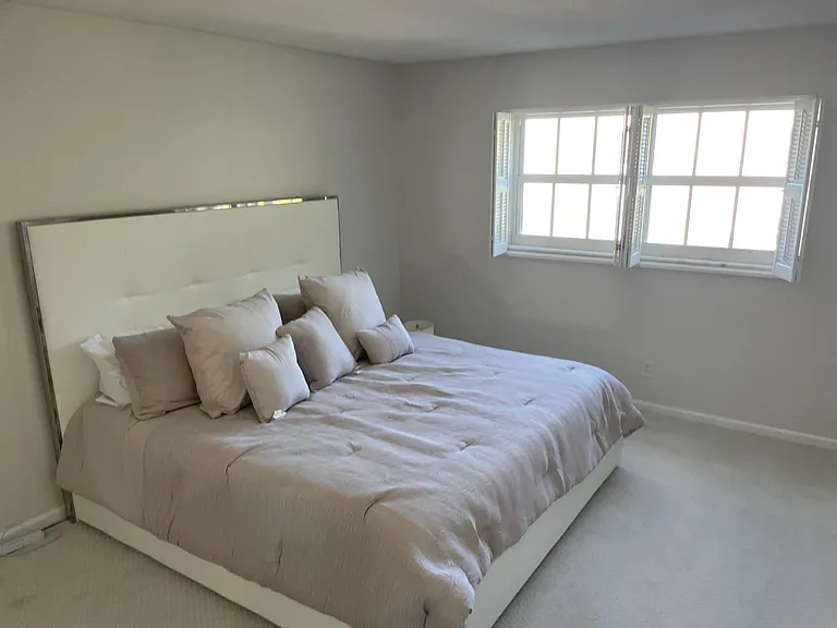 315 Venetian Dr #6 — Photo 12