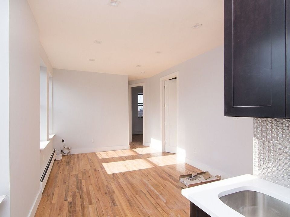 1st image of 1997 Pacific St #34B
