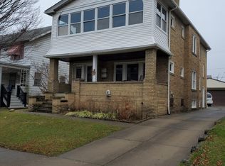 2207 Wascana Ave, Lakewood, OH