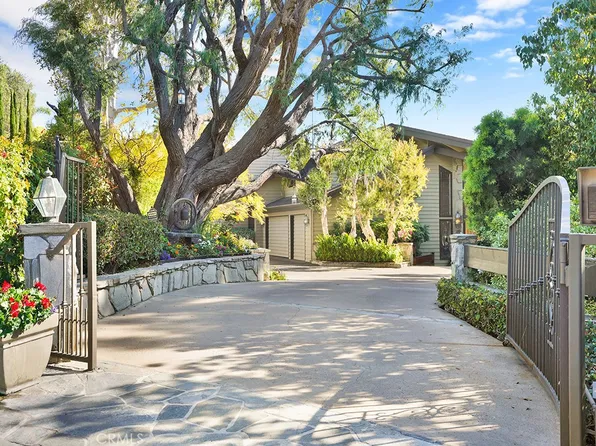 10841 Hideaway Dr, Santa Ana, CA 92705