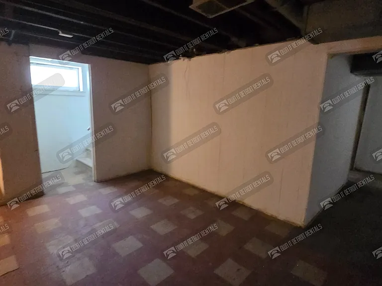 15757 Pinehurst St — Photo 26