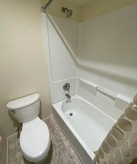 12112 Phoenix Ave NE — Photo 10