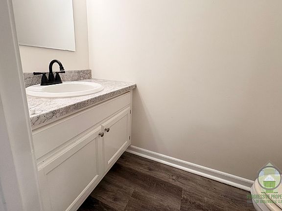 5th image of 1216 N Main St APT 8B