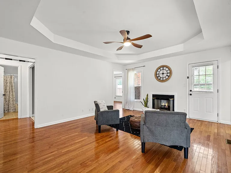 1409 Janet Way Dr — Photo 6