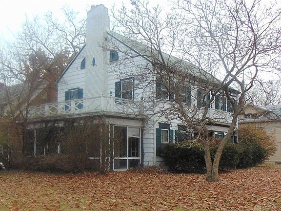 3rd image of 230 Otterbein Ave