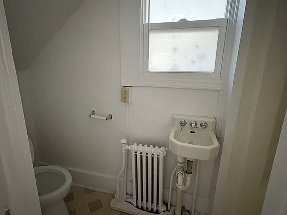 5th image of 315 W Cross St #2157