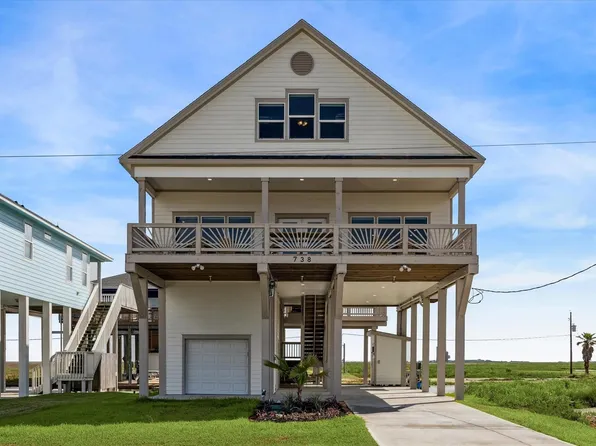 738 Dolphin Rd, Freeport, TX 77541