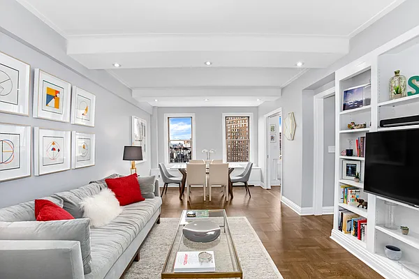 Sold by Compass | media 1